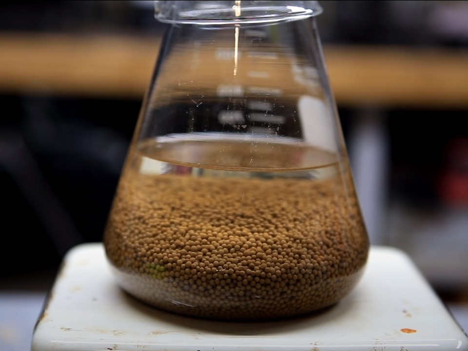 How to make anhydrous ethanol